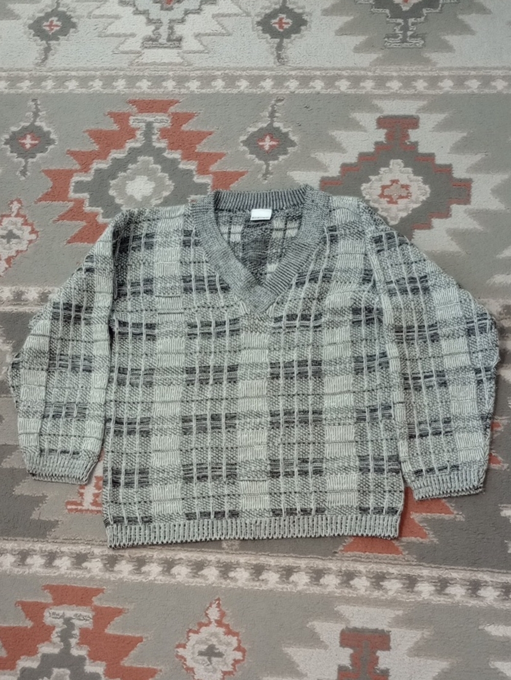 Trend Basics Gray Patterned V-Neck Women's Sweater